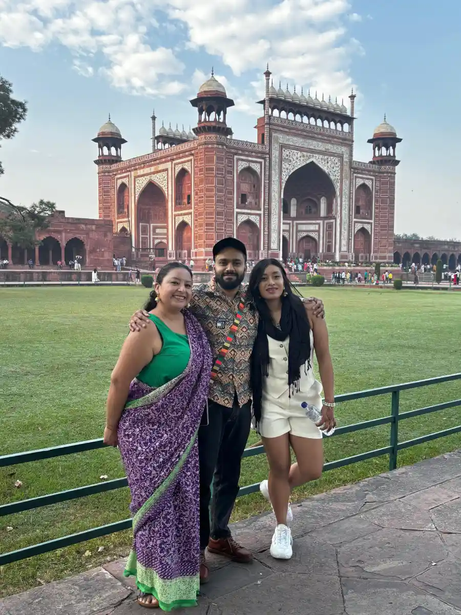 Tour de día completo por la antigua y Nueva Delhi en coche privado